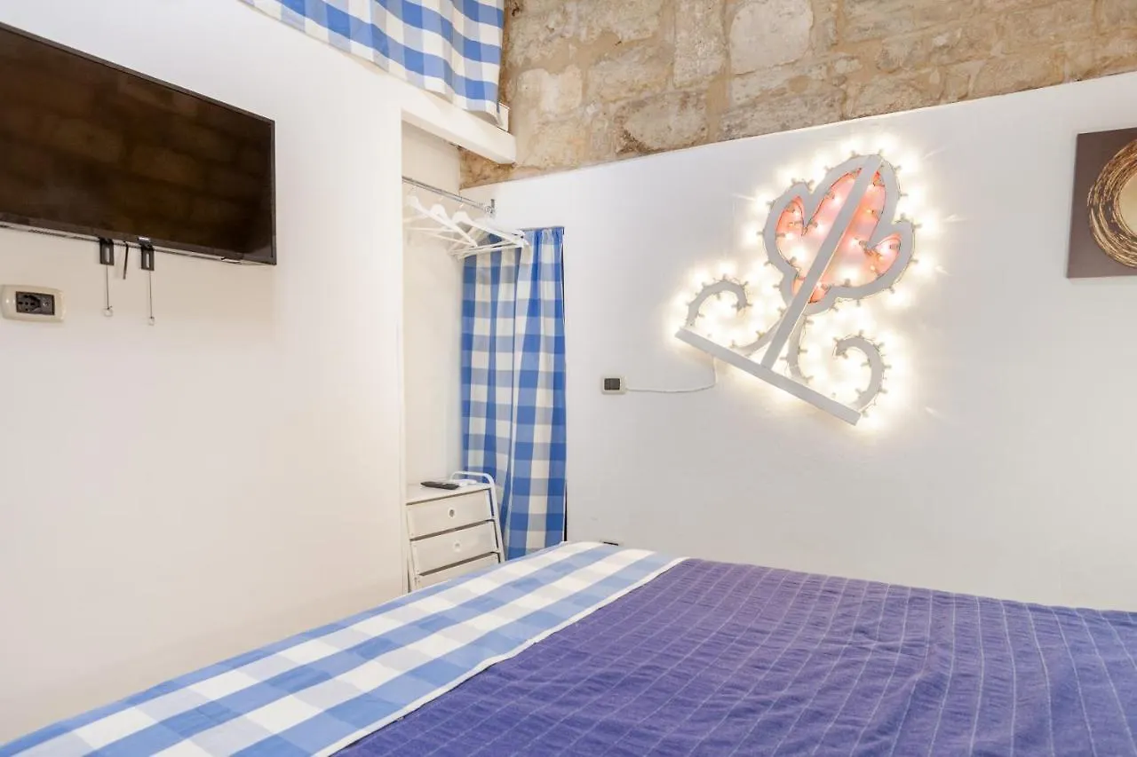 Apartament La Casuccia Cosy Flat In Old Center Bari
